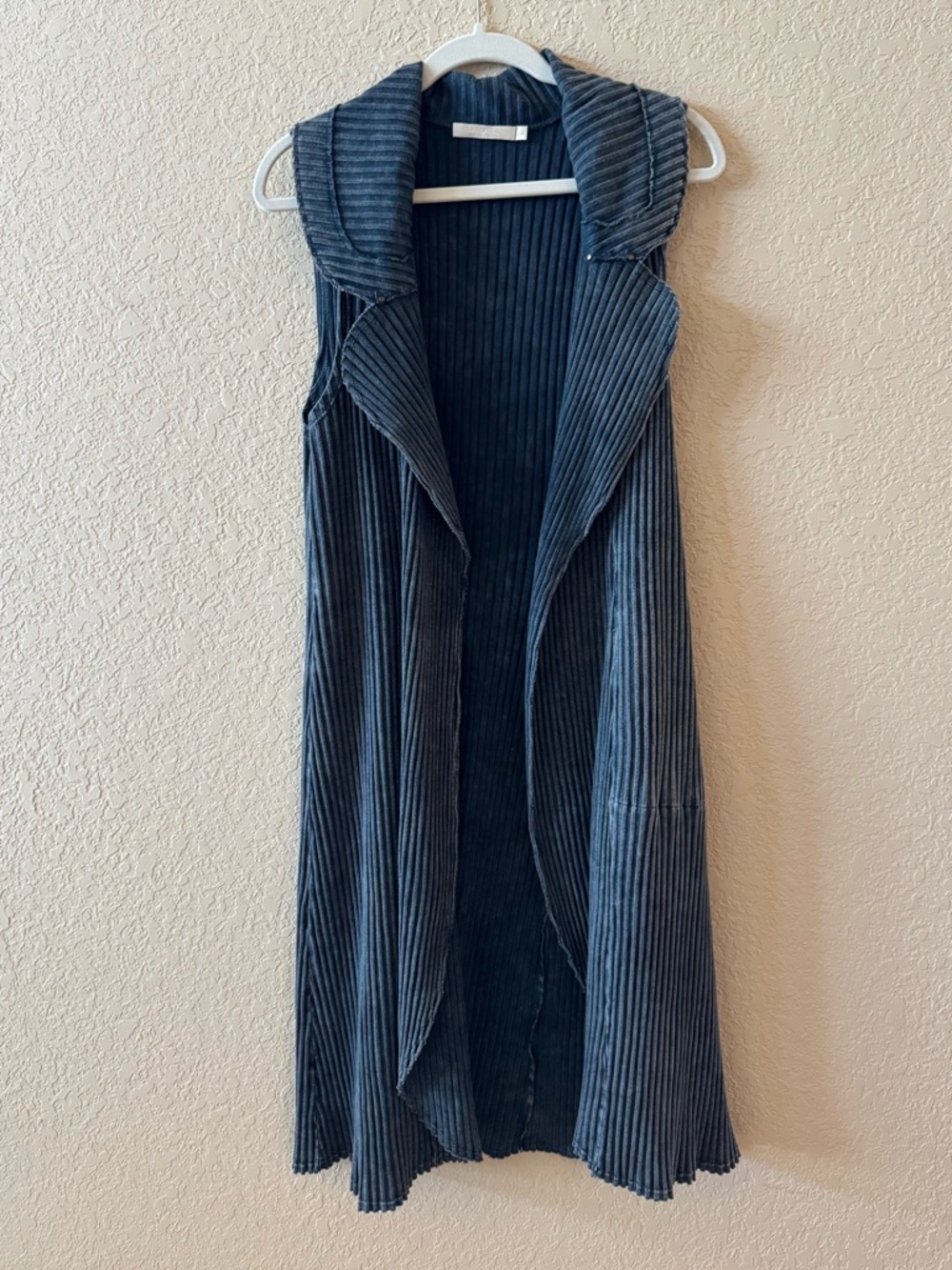 Testimony Los Angeles Acid Wash Vest, Size XL